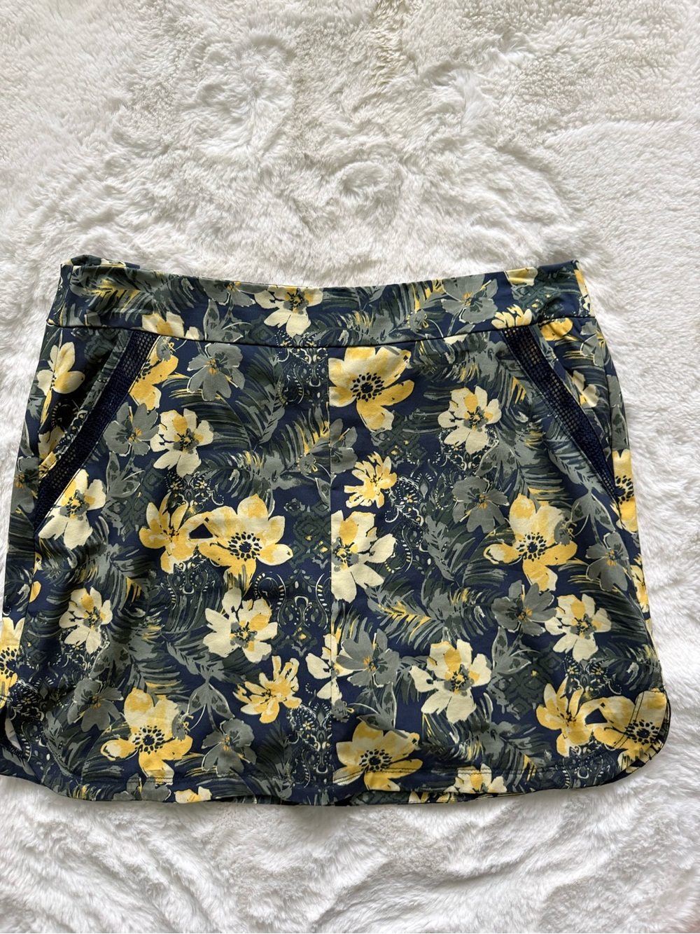 Dress Barn Sunday Floral A-Line Skort in Navy and Yellow